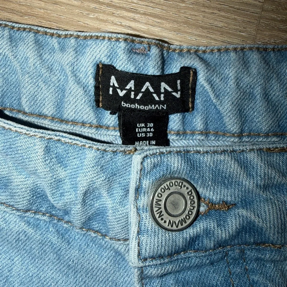 BoohooMAN Artistic Splatter Jeans Size 30 - Picture 2 of 6